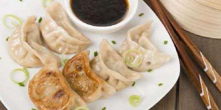 Китайские пельмени с начинкой из рубленой свинины: рецепт с фото