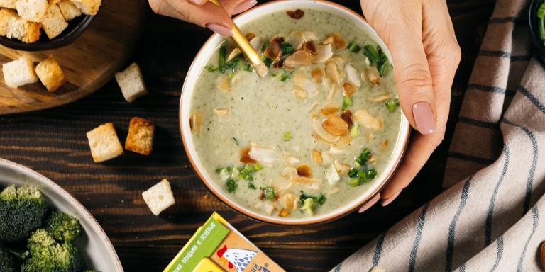 Нежный крем-суп из брокколи и зелёной чечевицы, пошаговый рецепт с фото