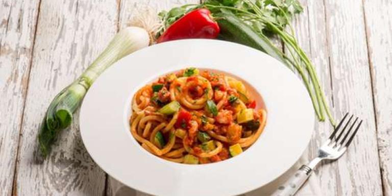 Спагетти с овощным рагу - рецепт приготовления с фото от Maggi.ru