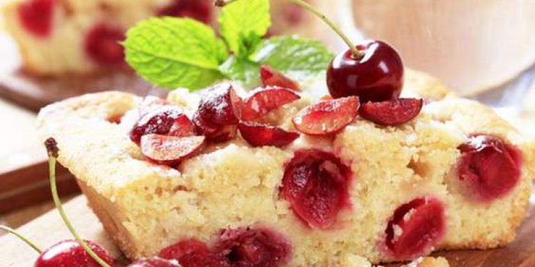 Сдобный пирог с вишней — рецепт с фото от Maggi.ru