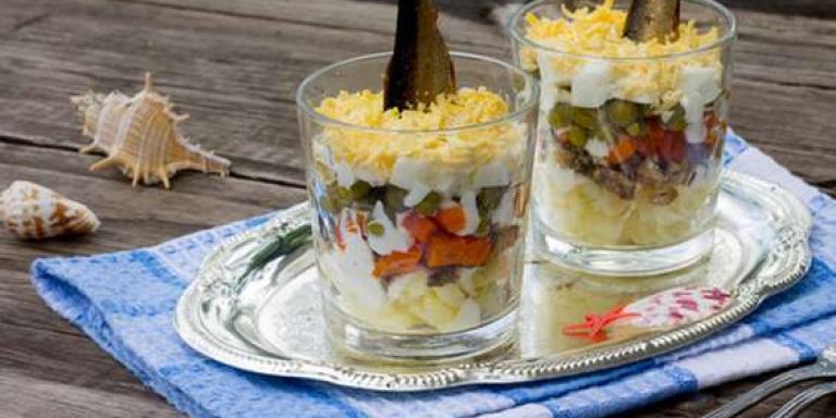 Салат со шпротами и горошком - рецепт приготовления с фото от Maggi.ru