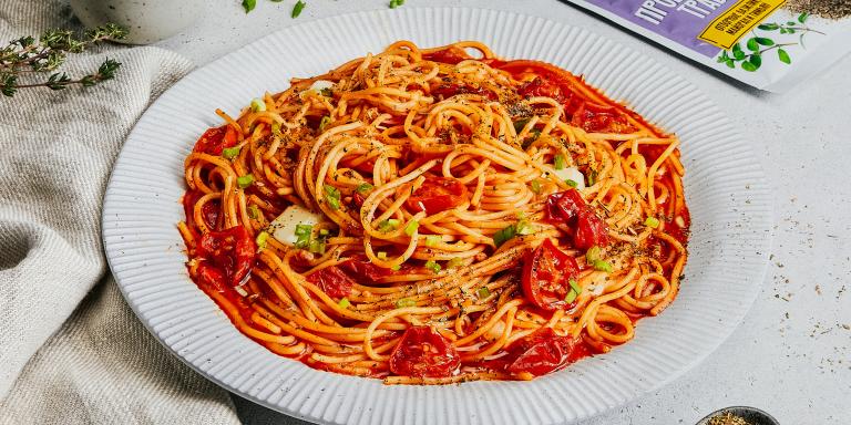 Спагетти с соусом из помидор черри — рецепт с фото от Maggi.ru