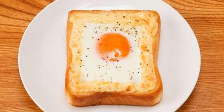 Рецепт — тост с яйцом на сковороде | maggi.ru