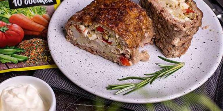 Мясной рулет из говядины и свинины с овощами — пошаговый рецепт с фото