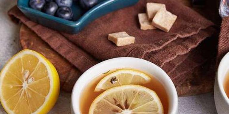 Зелёный чай с лимоном и голубикой - рецепт приготовления с фото от Maggi.ru
