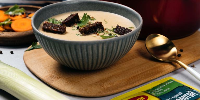 Сливочный крем-суп из картофеля с лисичками - рецепт приготовления с фото от Maggi.ru