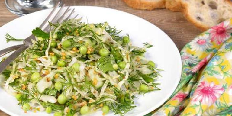 Салат из свежей капусты с горошком - рецепт приготовления с фото от Maggi.ru