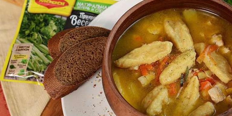 Ароматный куриный суп с зеленью и клецками - рецепт приготовления с фото от Maggi.ru