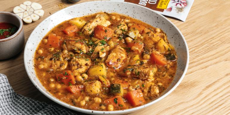 Курица, тушеная с овощами и нутом по-мароккански, рецепт с фото