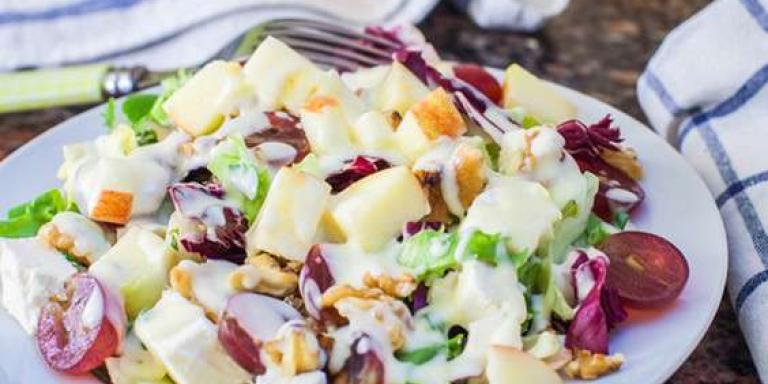 Куриный салат с виноградом и сыром фета, пошаговый рецепт с фото